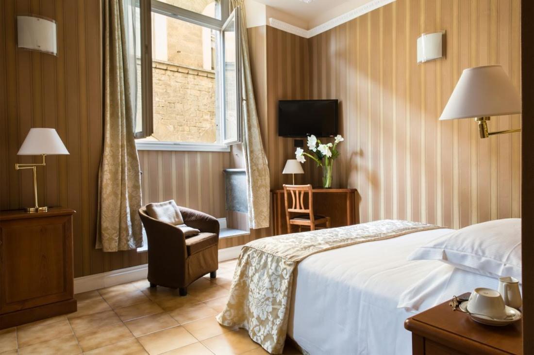 Silla Hotel 3*